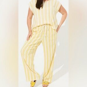 Torrid Pull On Wide Leg Stretch Linen High Rise Pants
